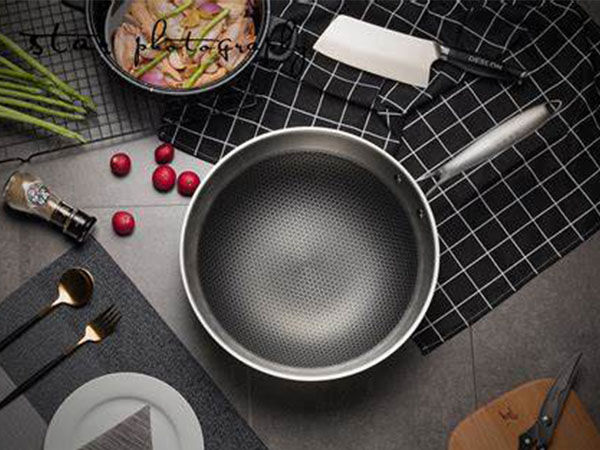 不锈钢锅和铁锅哪个好